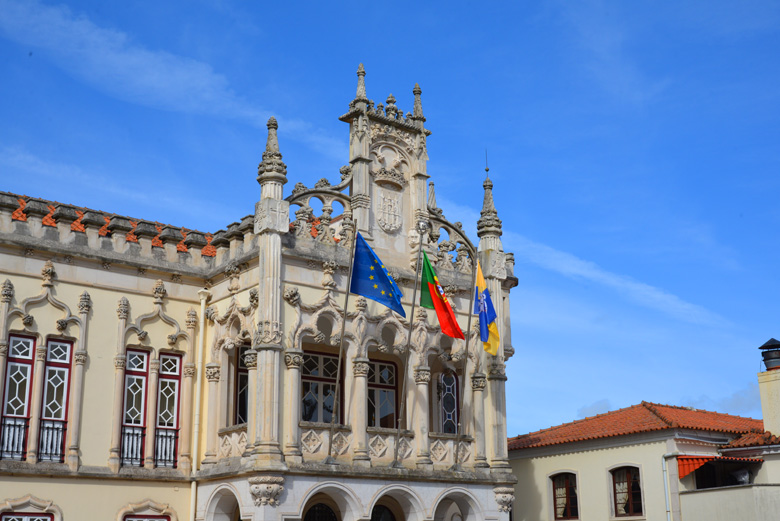 Government Building 