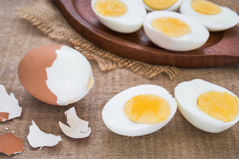 peeling air fryer hard boiled eggs 