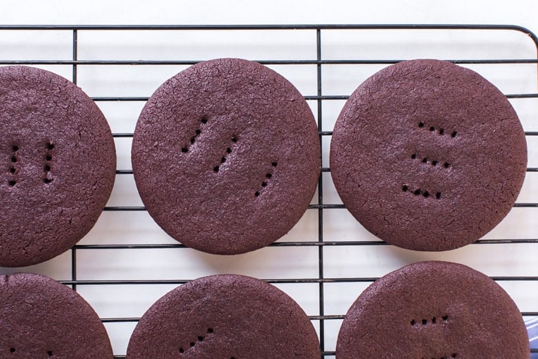 cooked chocolate cookies for a cookie sandwich 