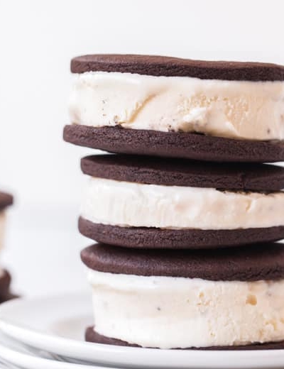 pile of ice cream sandwiches