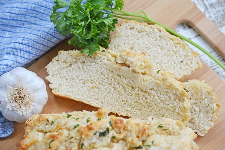 sliced garlic bread 