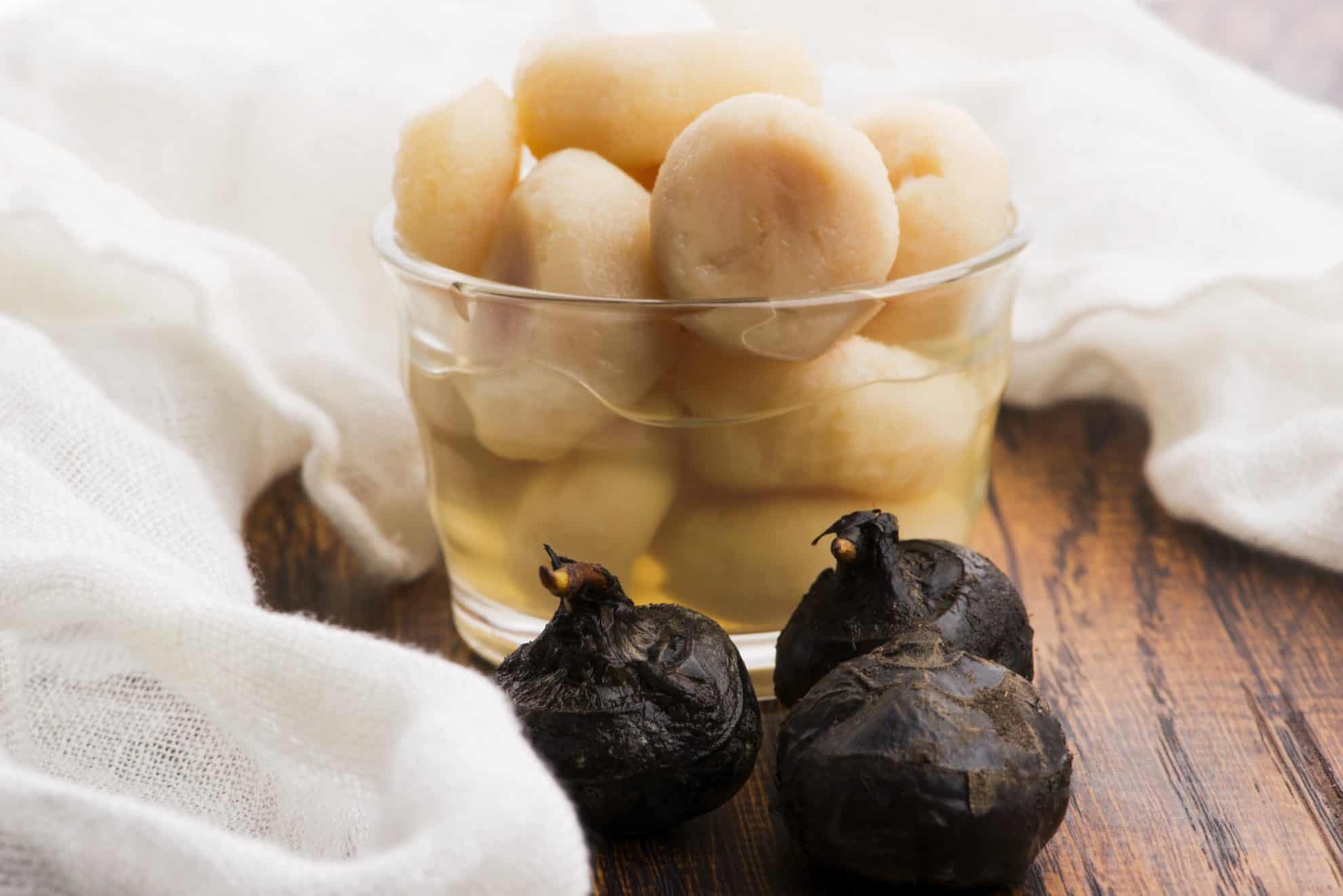 water chestnuts peeled and raw