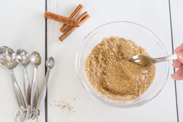 dry ingredients for apple cider syrup