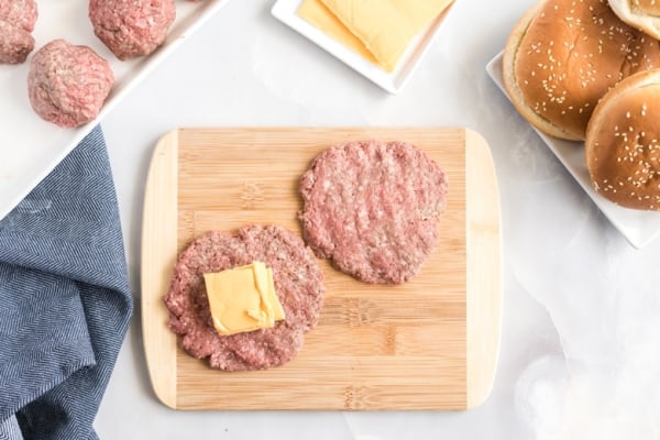 how to stuff hamburgers with cheese