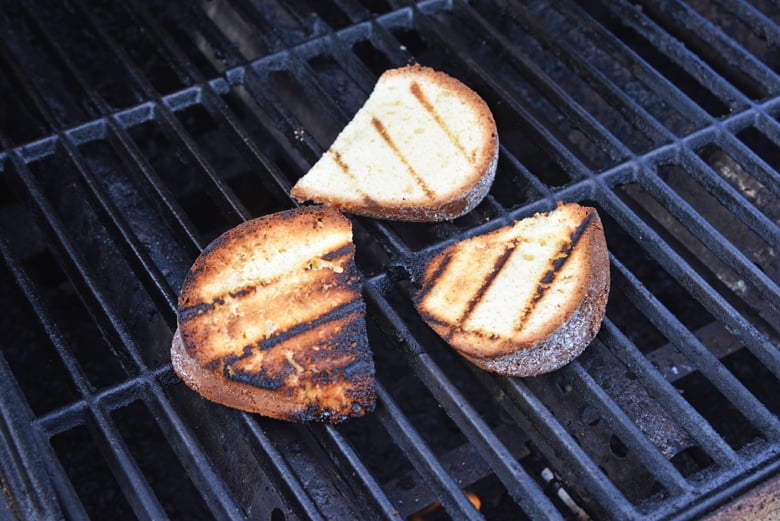 pound cake slices on a grill 