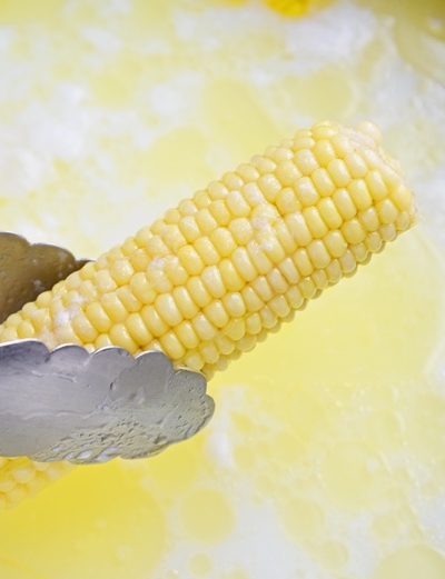 boiling corn