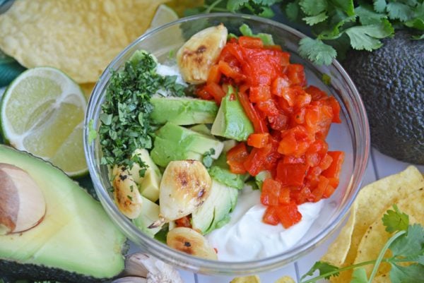 ingredients for easy guacamole