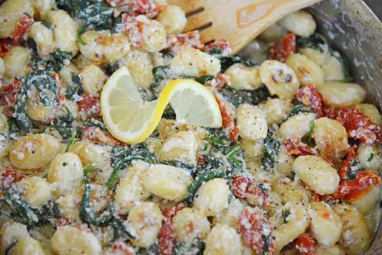 gnocchi with spinach and tomatoes 