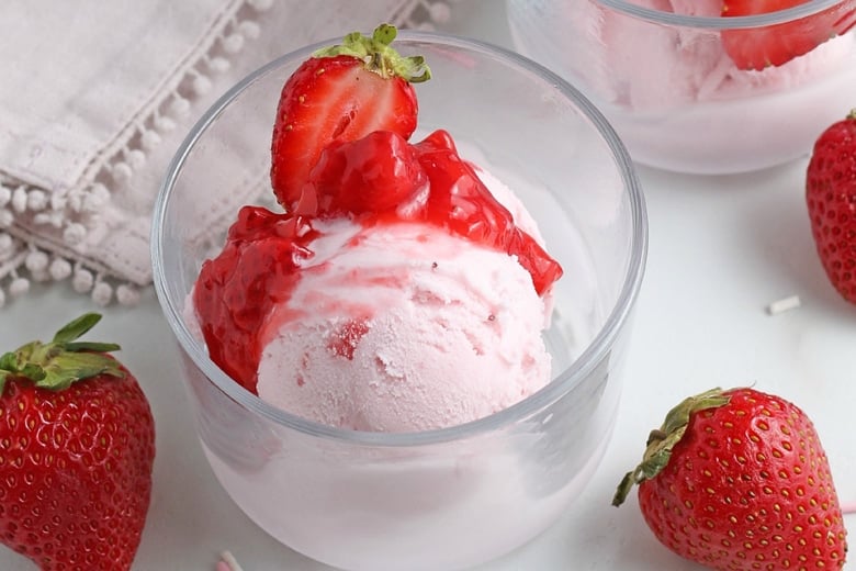 strawberry sauce on ice cream 