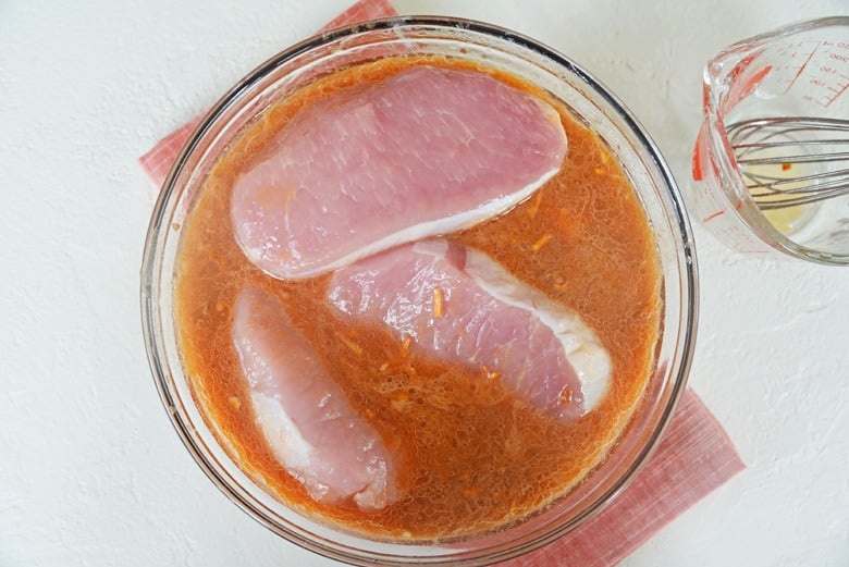 pork chops in a marinade 