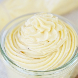 swirled cream cheese frosting