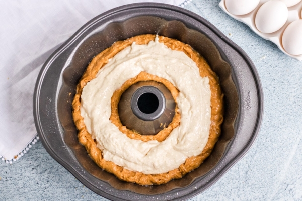 how to make pumpkin cream cheese pound cake