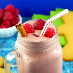 close up shot of raspberry gingerbread smoothie