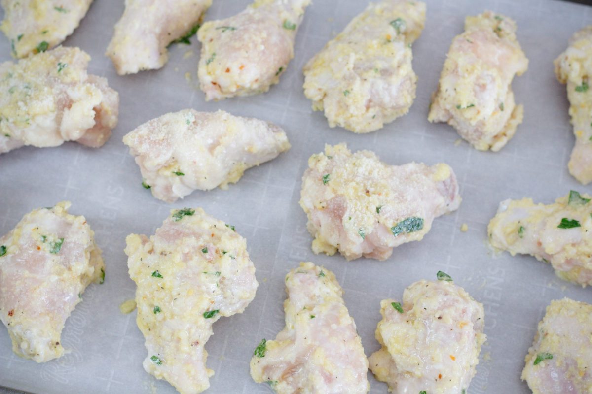 wings tossed in parmesan garlic wing sauce 