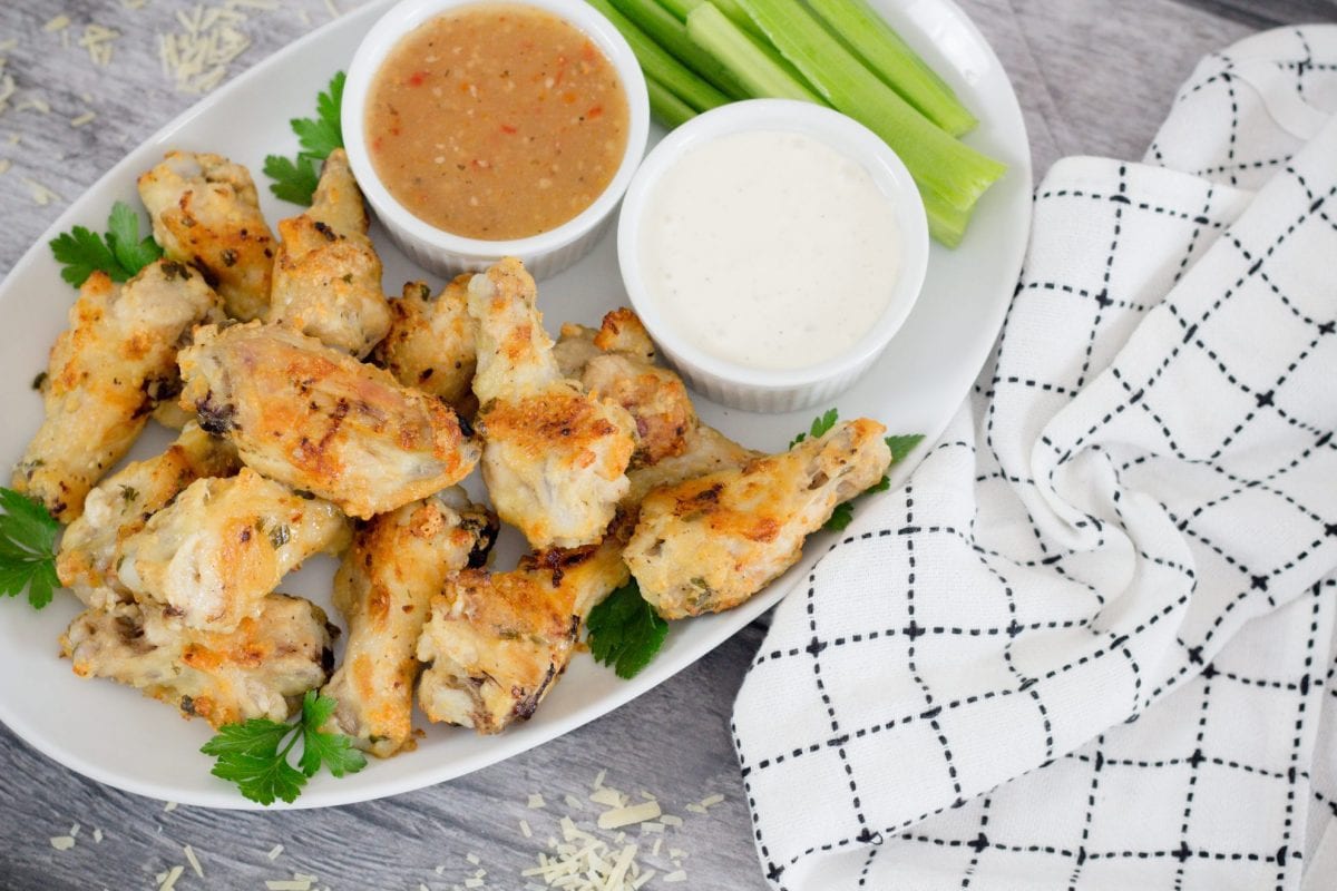 garlic parmesan wings with dipping sauces