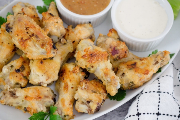 plate of garlic parmesan wings