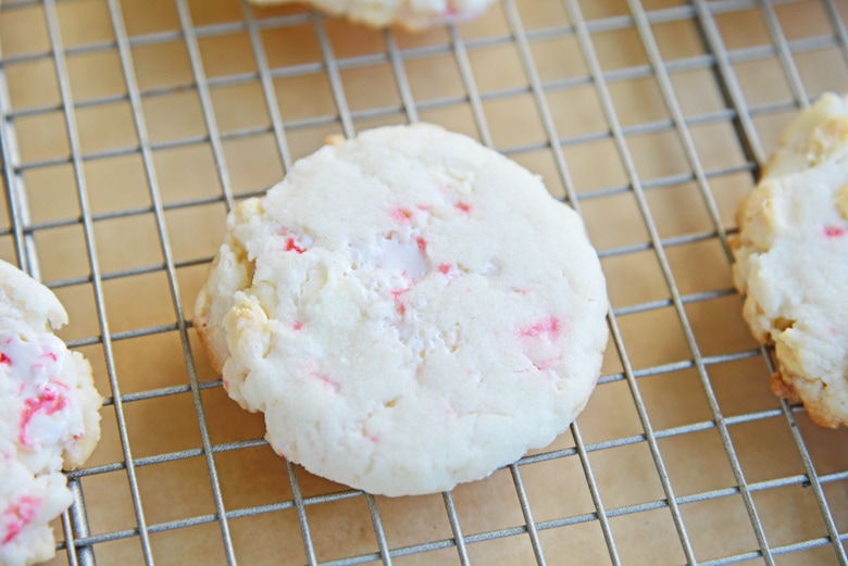 cookie cooling on a wire rack 