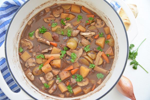 pot of red wine beef stew