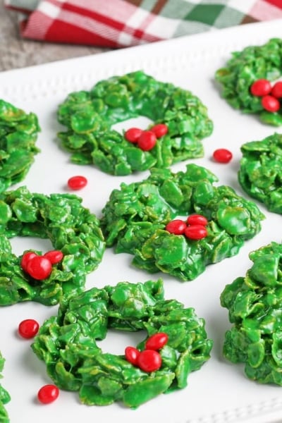 tray of wreath cookies
