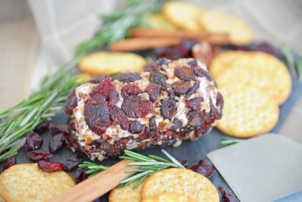 cranberry goat cheese roll with rosemary and crackers