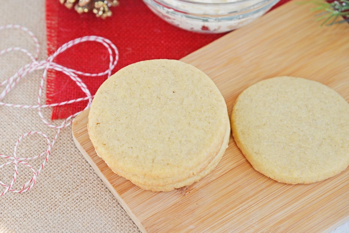 unfrosted eggnog cookies 