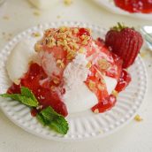 vanilla meringue ice cream cups with toppings