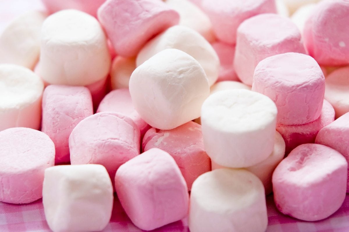 pile of pink and white marshmallows 