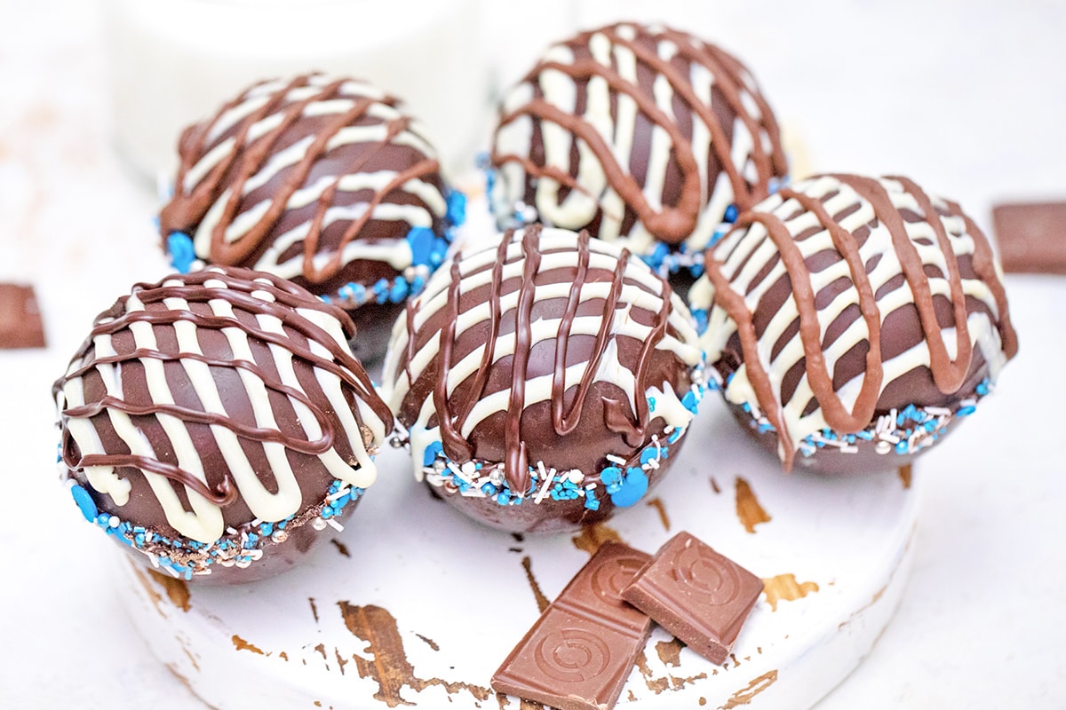 pile of homemade hot chocolate bombs