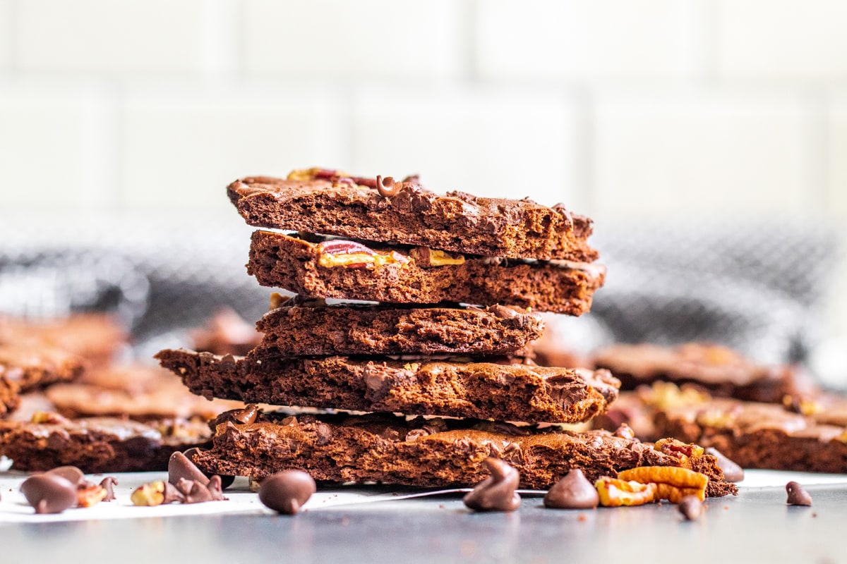 cross sectional view of brownie brittle stack 