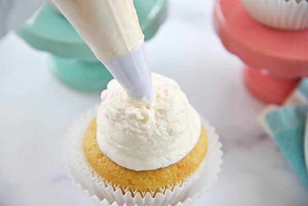 frosting cupcakes with round tip