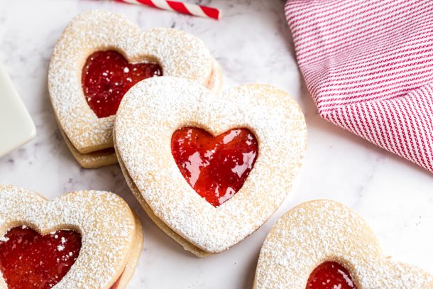 Jammie Dodger Cookies - The Perfect Cookies For Valentine's Day