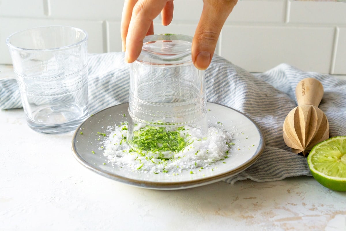 how to rim a glass for a mojito 