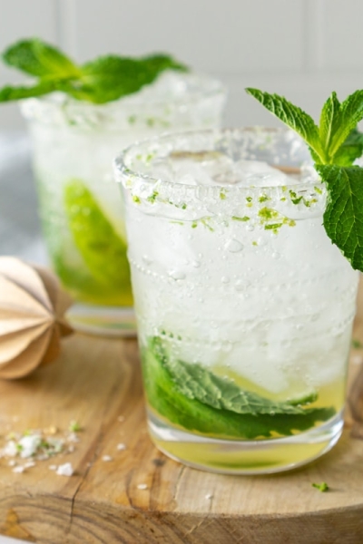 close up of a fresh mint mojito