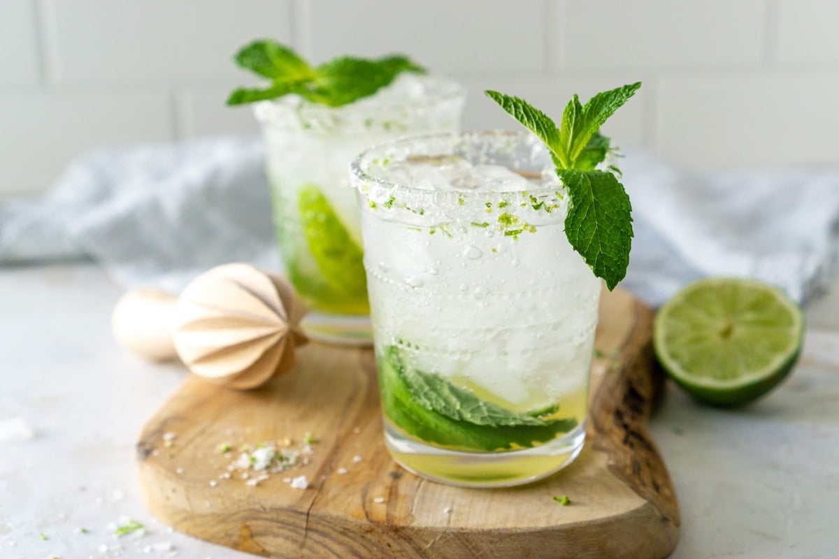 close up of a fresh mint mojito