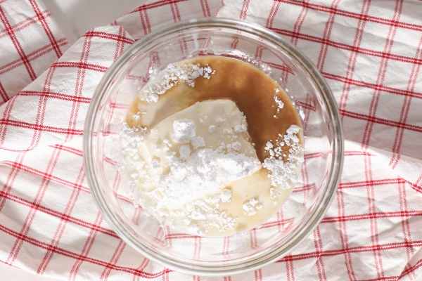 making pancake glaze