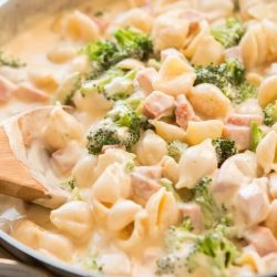 ham and broccoli mac and cheese in a pan