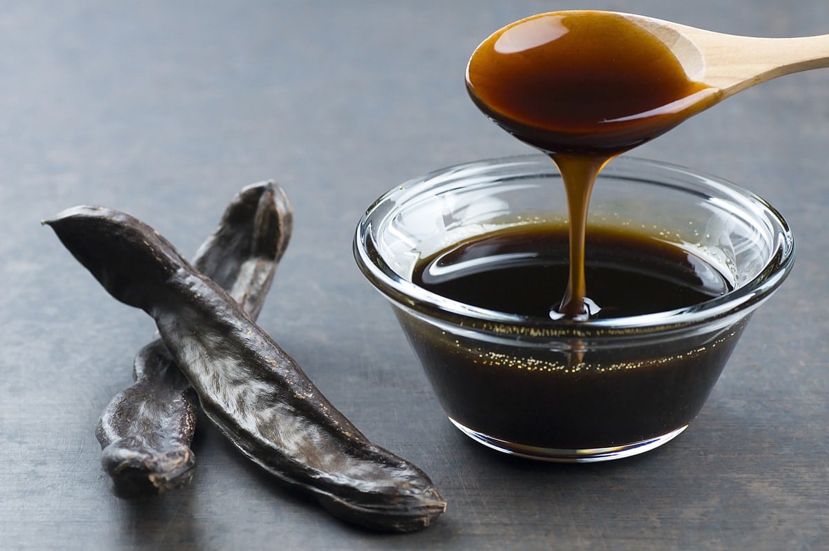 molasses in a spoon 