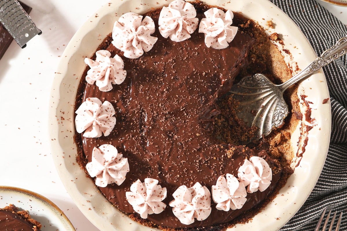 overhead of chocolate pudding pie