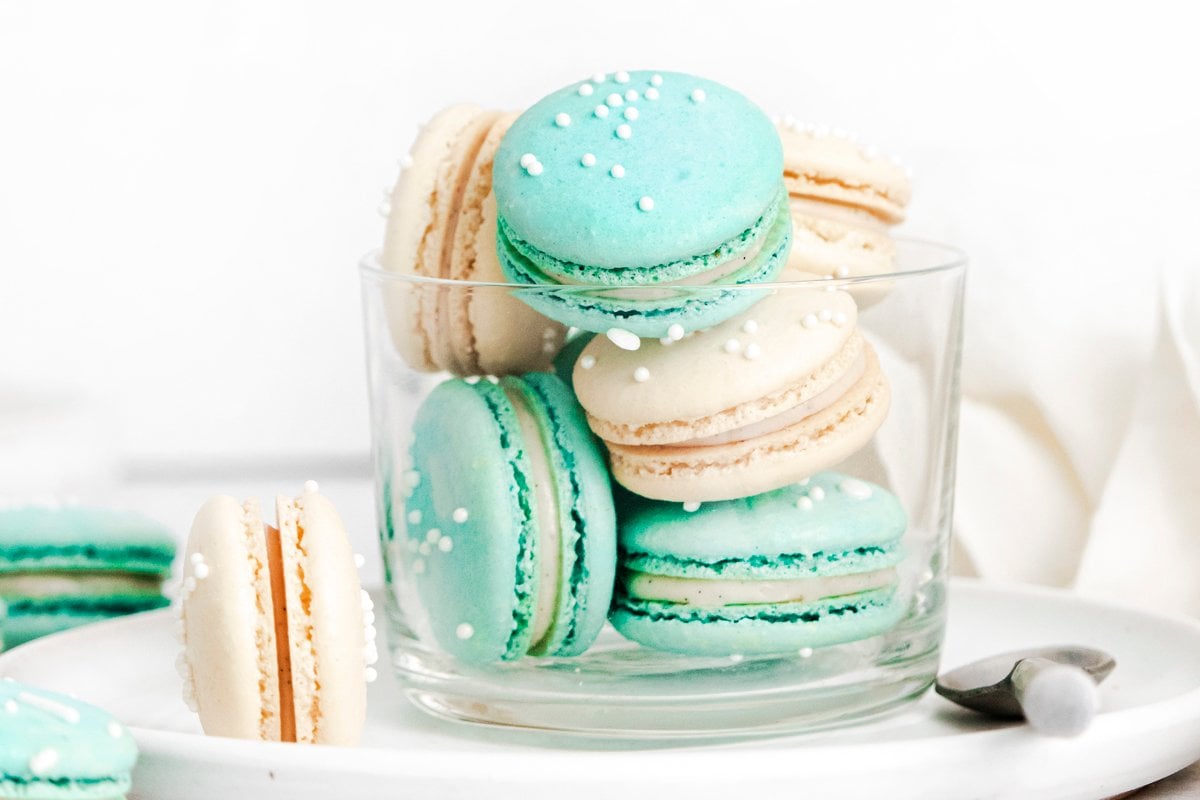 angle of vanilla macarons