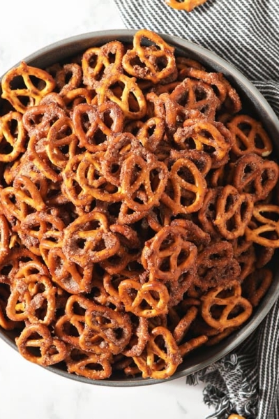 overhead of cinnamon sugar pretzels