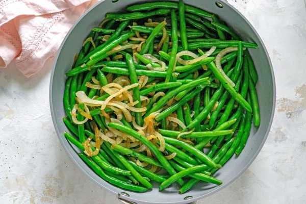 how to make greens beans with bacon