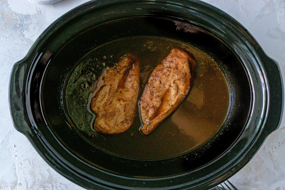 cooked chicken in a crock pot 