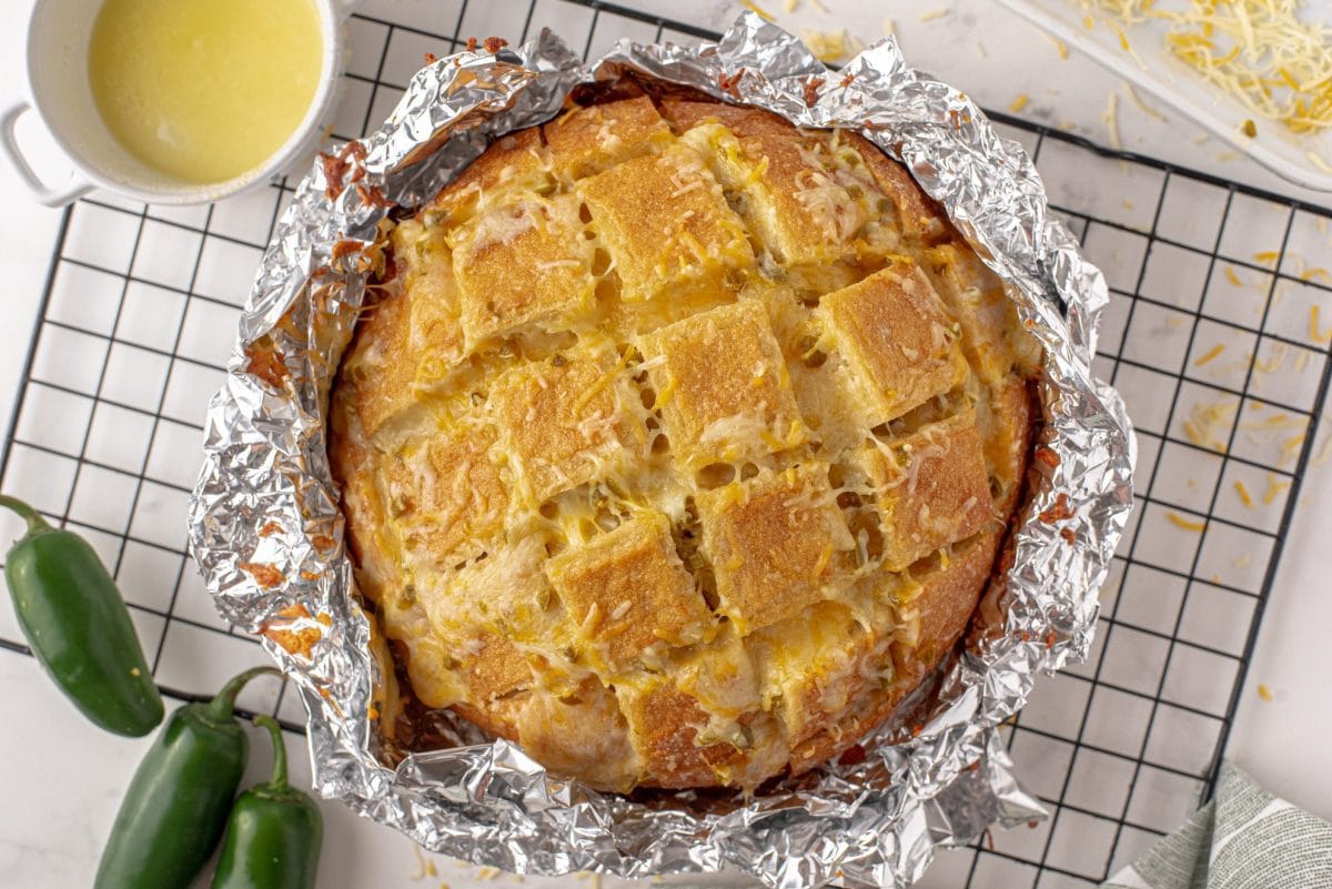 baked jalapeno cheese bread 