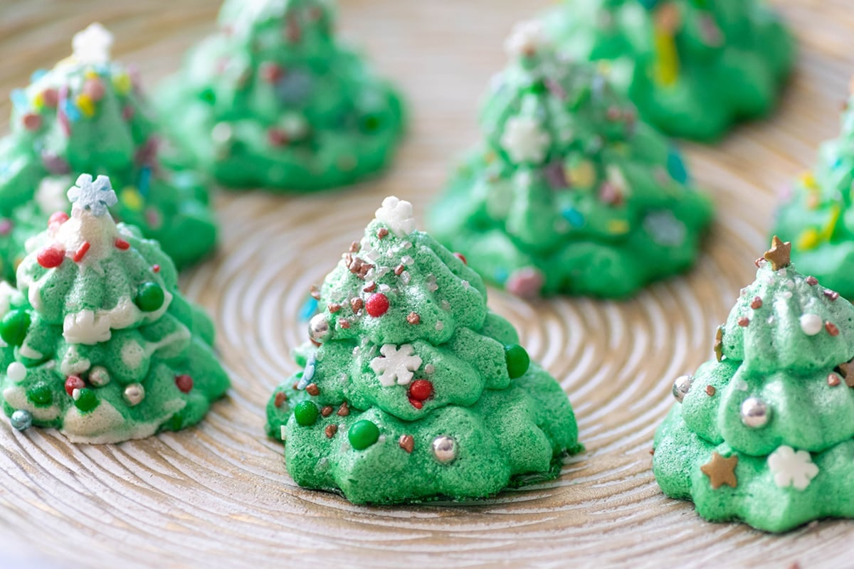 Christmas tree meringues on a platter