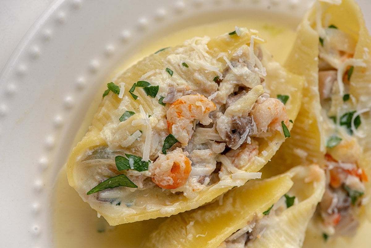 seafood in a pasta shell 