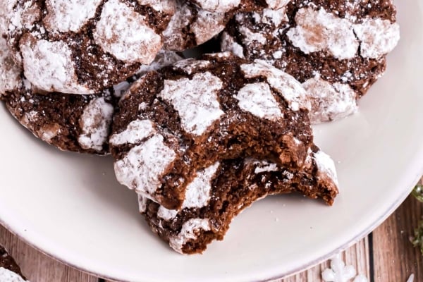 BEST Chocolate Crinkle Cookies Recipe (Melt in Your Mouth!)