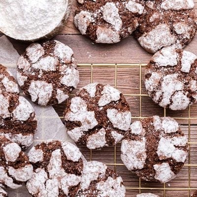 BEST Coconut Macaroons (Fluffy Almond Coconut Macaroons!)