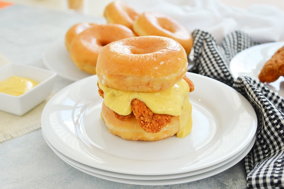 head-on fried chicken sandwich on a plate 