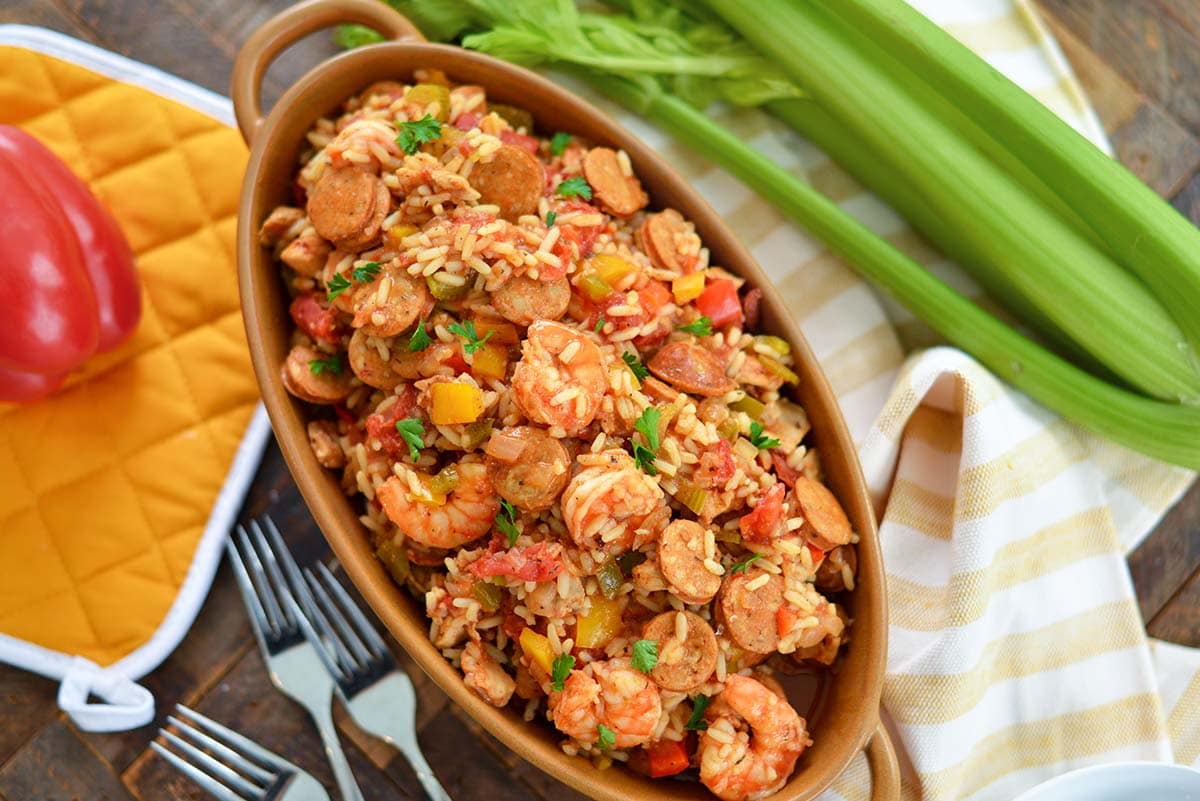 overhead of crockpot jambalaya in a serving dish