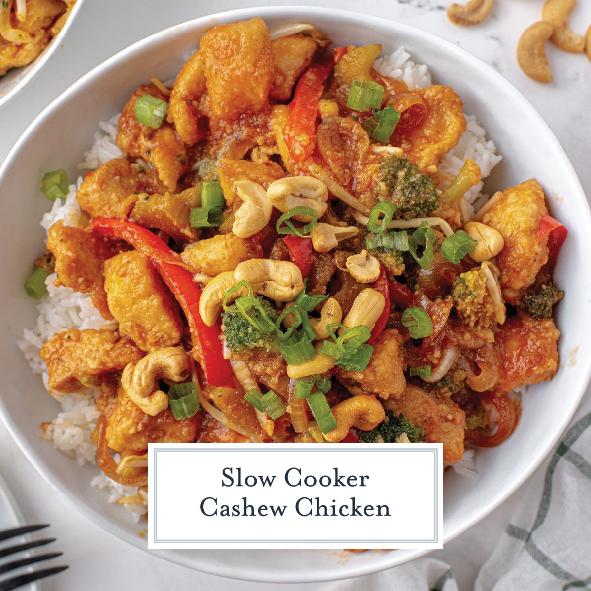 close up bowl of stir fry cashew chicken with veggies